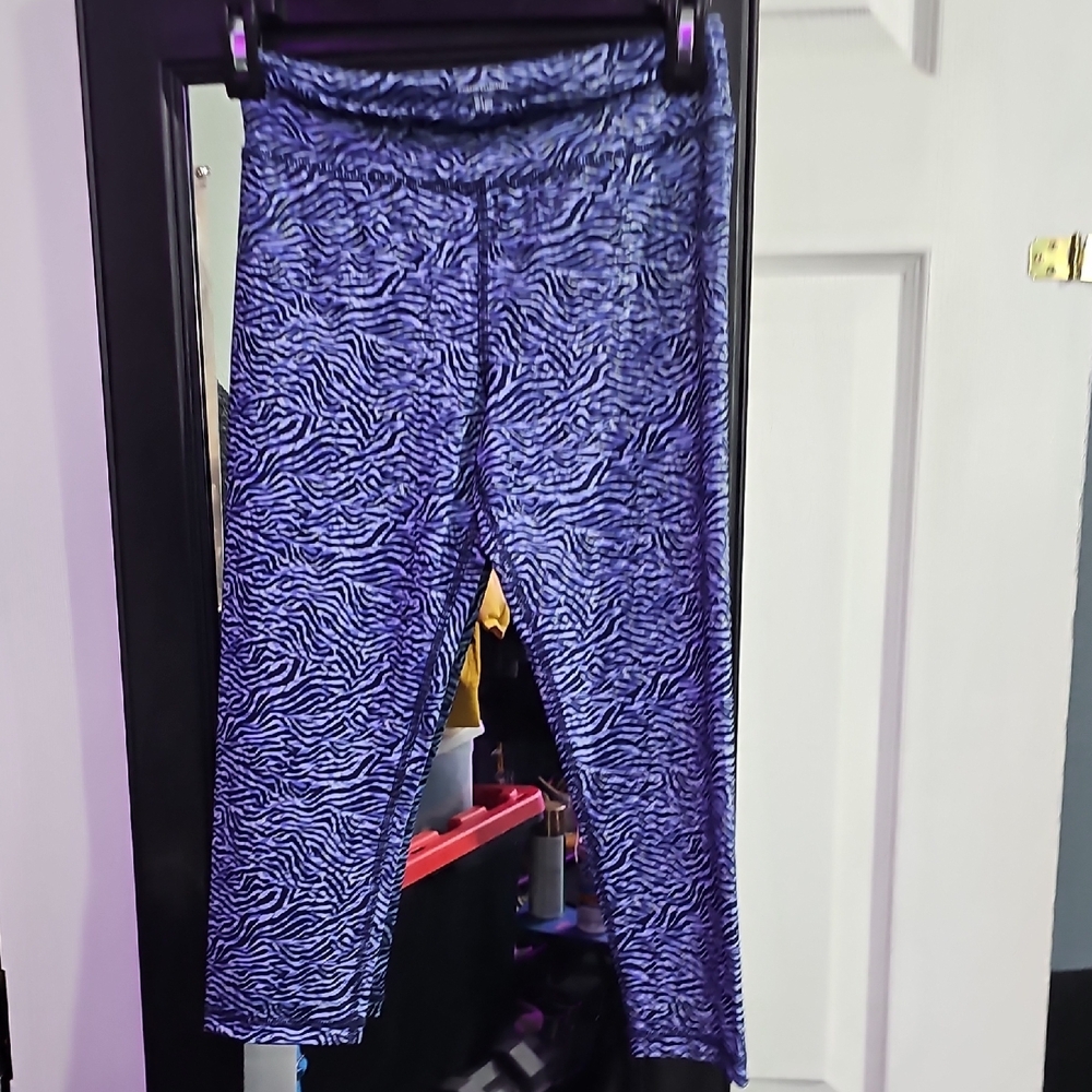 Amazon Essentials Black and Purple Leggings Stretchy Athletic Bottoms